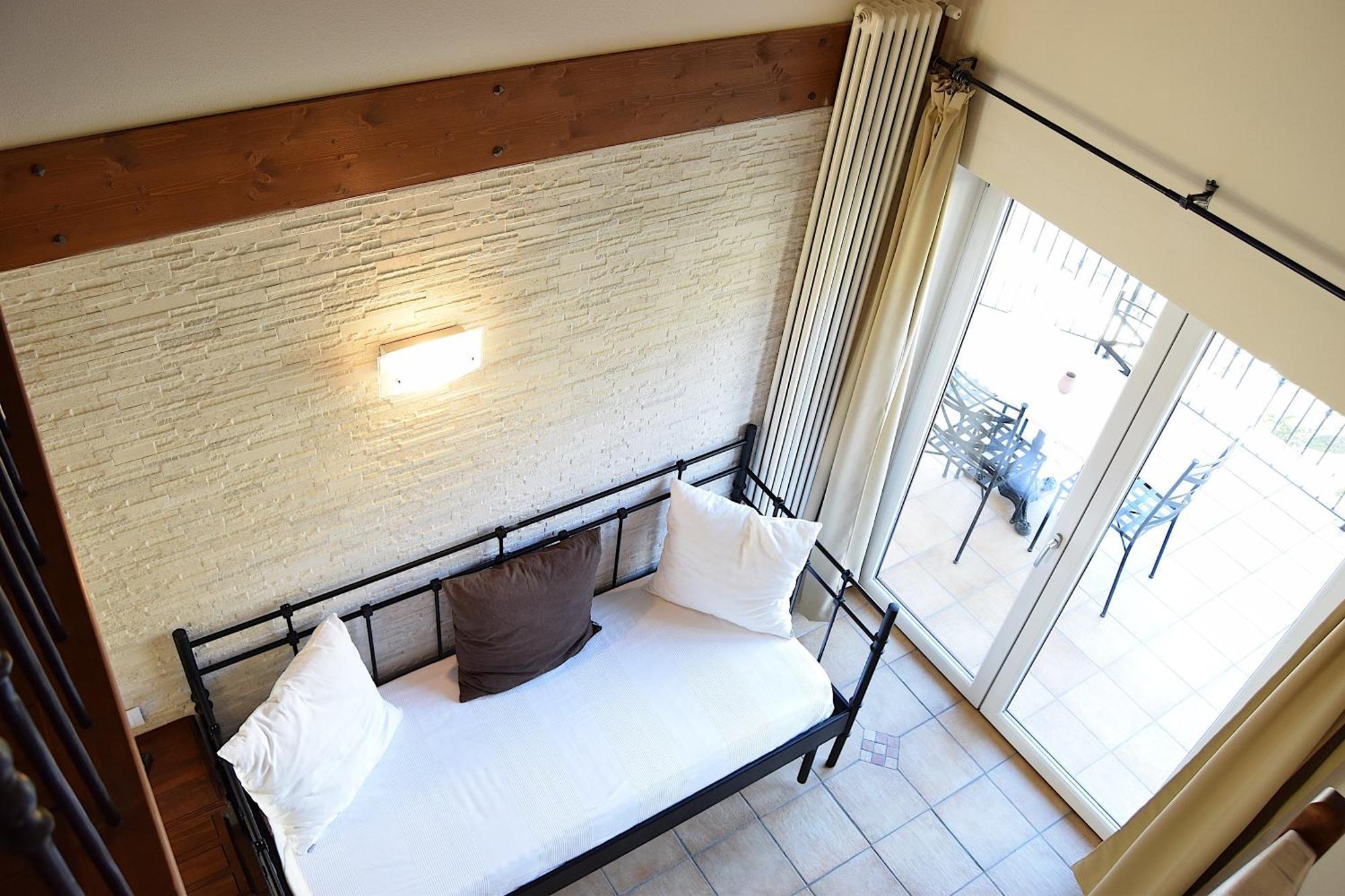 Aparthotel Residenza Le Due Torri Riva Zewnętrze zdjęcie