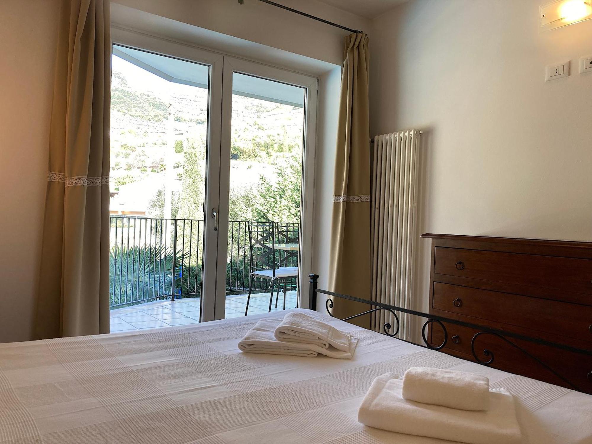 Aparthotel Residenza Le Due Torri Riva Zewnętrze zdjęcie
